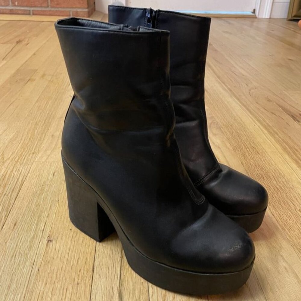 ASOS Chunky Leather Y2K Style Ankle Boots - Size 7 - Good Condition